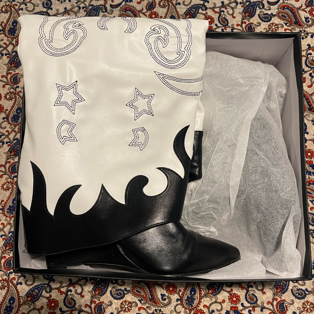Azalea Wang Outland Western Boot